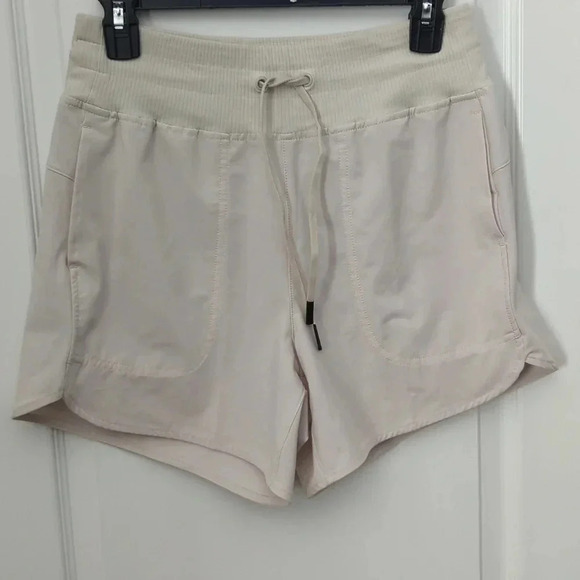 Alpine Design Women's 5" moonbeam Shorts - Picture 3 of 8